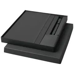 Bild på Moleskine presentset med anteckningsbok och penna