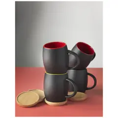 Bild på Hearth mugg med underlägg i trä