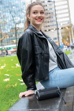 Bild på Urban Vitamin Berkeley IPX7 trådlös 10W högtalare