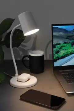 Bild på Zenara RCS 15W trådlös skrivbordslampa