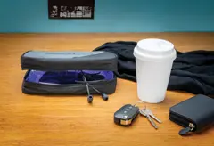 Bild på Bärbart UV-C steriliseringsfodral med integrerat batteri