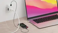 Bild på SKROSS världsreseadapter MUV 65W PD med USB C-kabel