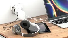 Bild på SKROSS världsreseadapter MUV 2-polig med USB A och C