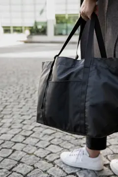 Bild på VINGA Livorno GRS återvunnen polyester maxi tote