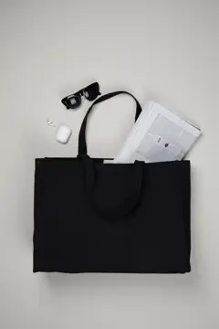 Bild på VINGA Hilo AWARE™ återvunnen canvas maxi tote bag