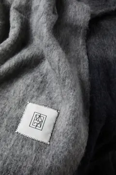 Bild på Vinga Saletto wool blend pläd