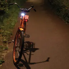 Bild på Lumino RCS återvunnen plast USB-laddningsbar cykellampa