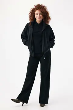 Bild på IQONQ Odin jacka i återvunnen polyester - urban stil