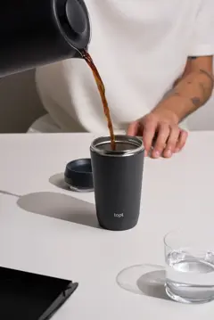 Bild på Topl To Go-glas i återvunnet stål Patenterat 360-lock 354 ml