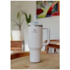 Bild på Stanley Quencher H2.0 1 200 ml mugg 