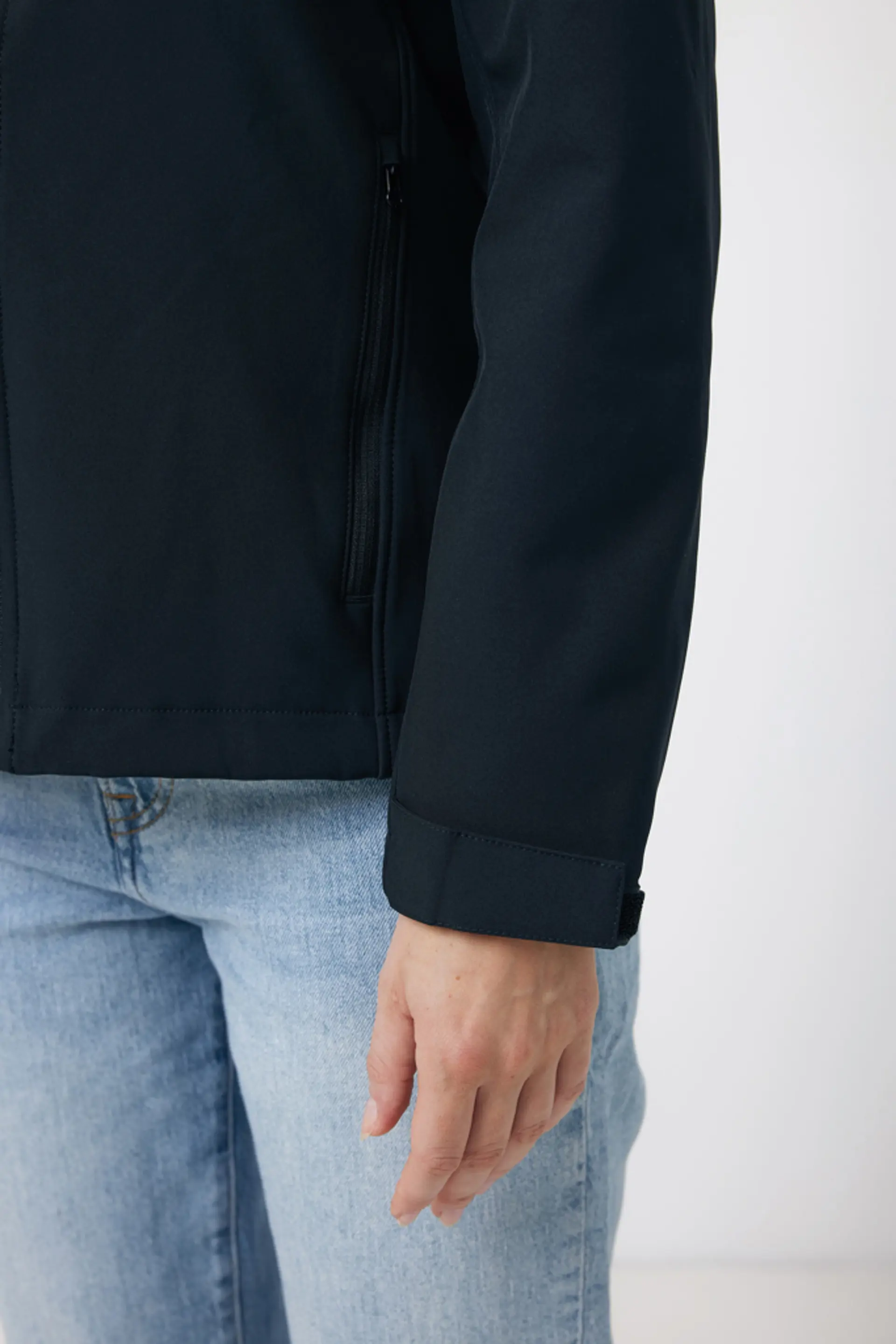 Bild på IQONIQ Makalu soft shell damjacka i återvunnen polyester