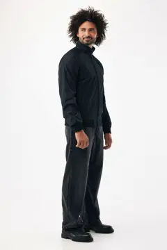 Bild på IQONQ Odin jacka i återvunnen polyester - urban stil