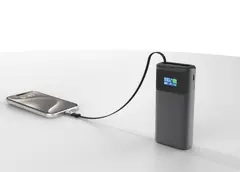 Bild på Quantom RCS ultrasnabb PD45W 10.000mAh powerbank med display