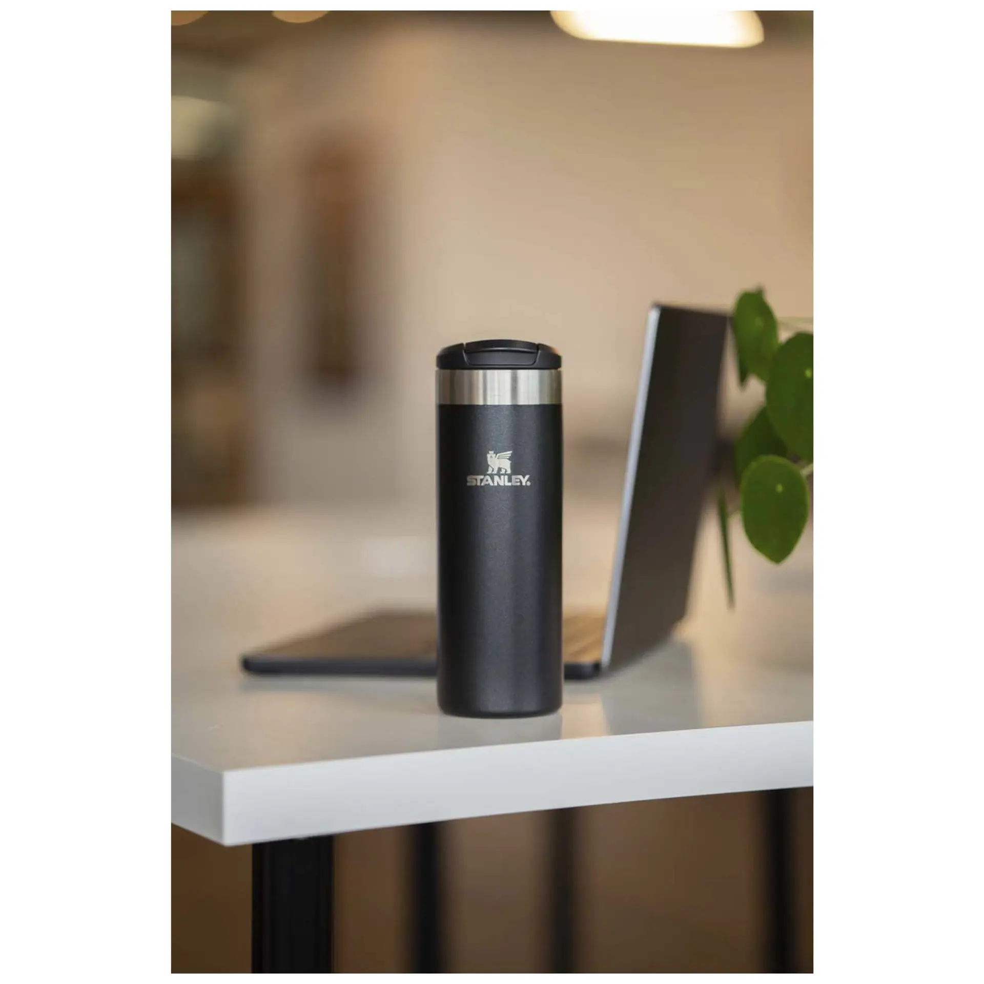 Bild på Stanley 470 ml AeroLight™ transitmugg 