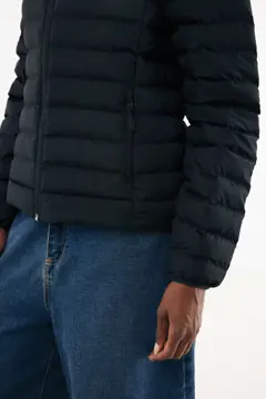 Bild på IQONIQ Maiko damjacka i återvunnen polyester med vaddering
