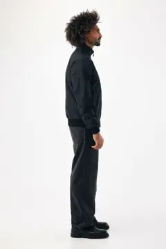 Bild på IQONQ Odin jacka i återvunnen polyester - urban stil