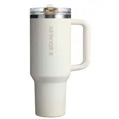 Bild på Stanley Quencher® ProTour 1180 ml isolerad mugg i återvunnet rostfritt stål med flip-sugrör 