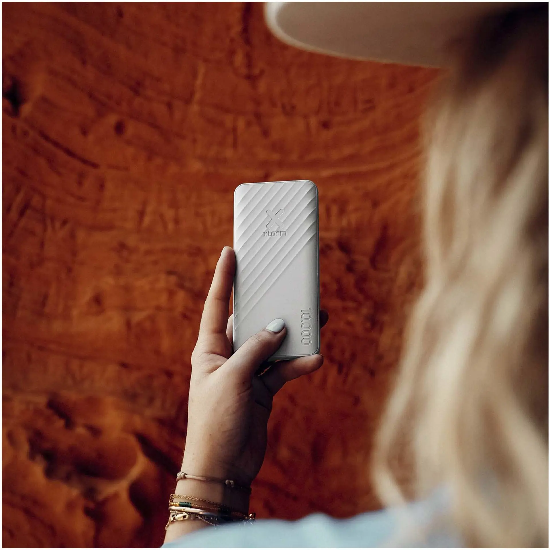 Bild på Xtorm Go2 20W 10 000mAh powerbank med snabbladdning