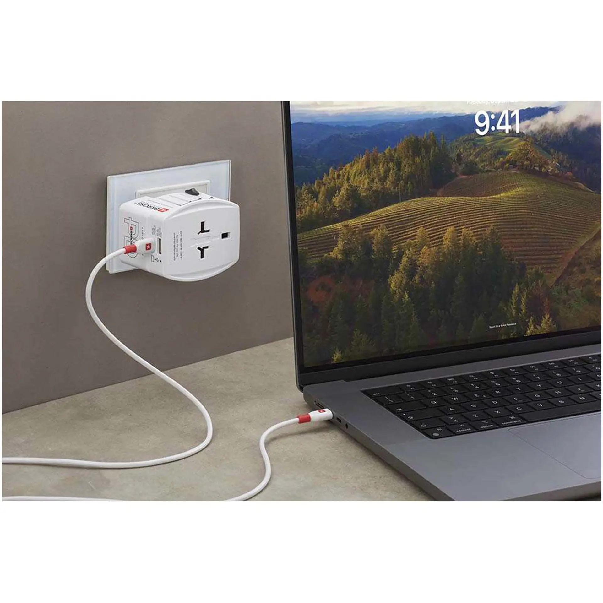 Bild på SKROSS® MUV AC65PD världsadapter med USB-C-kabel 